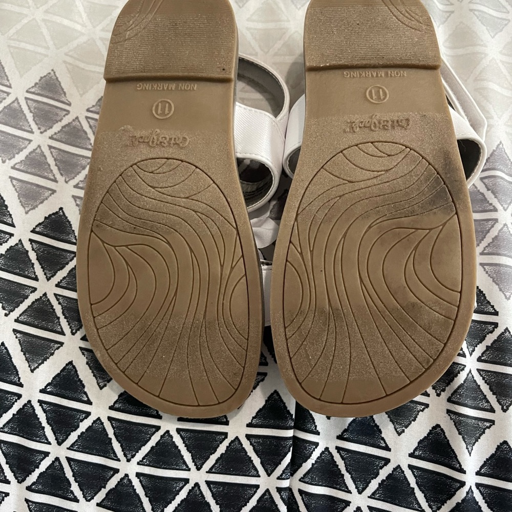 Girls dress sandals used once size 11
